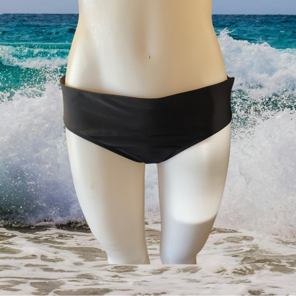 All in motion black bikini bottom